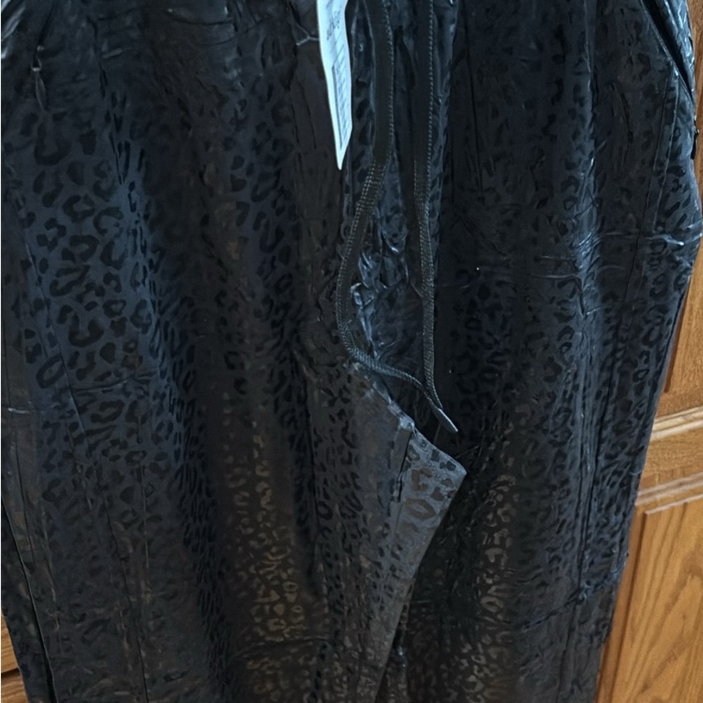 Elegant Black Leopard Print Women's Pants